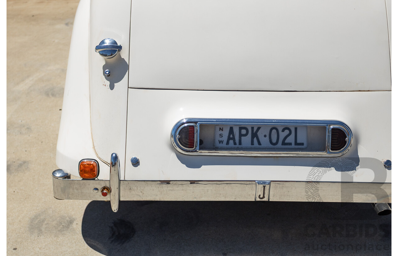 1947 Jaguar Mk IV Saloon White 3.5L
