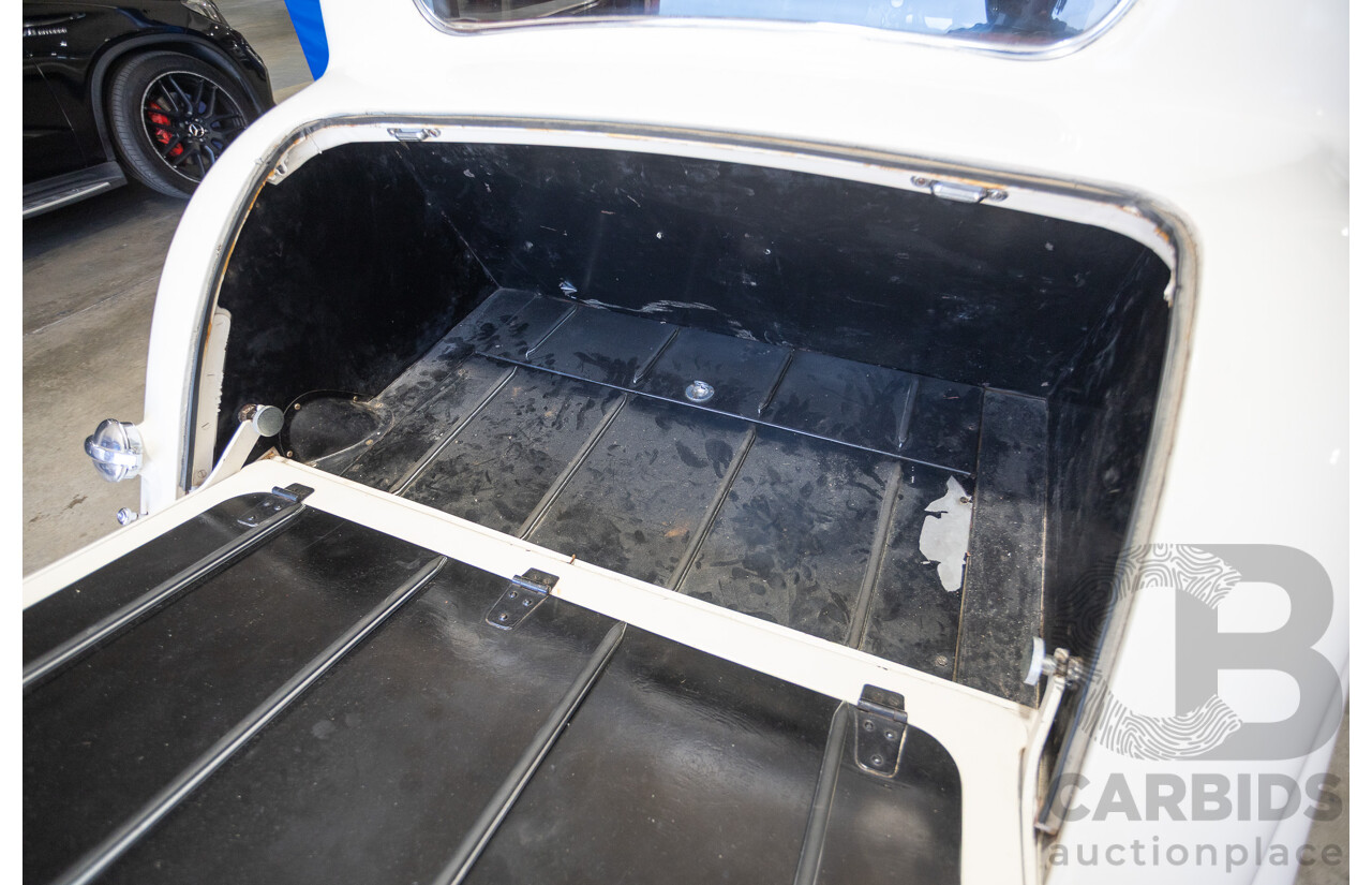 1947 Jaguar Mk IV Saloon White 3.5L