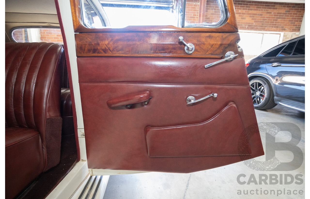 1947 Jaguar Mk IV Saloon White 3.5L