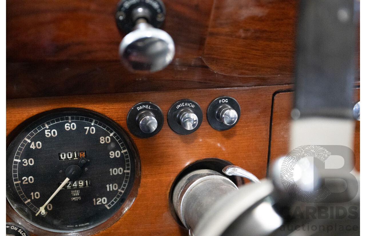 1947 Jaguar Mk IV Saloon White 3.5L