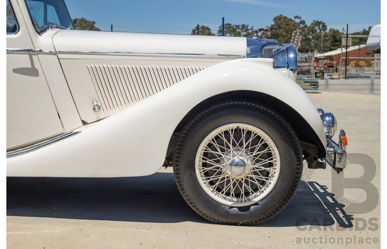 1947 Jaguar Mk IV Saloon White 3.5L