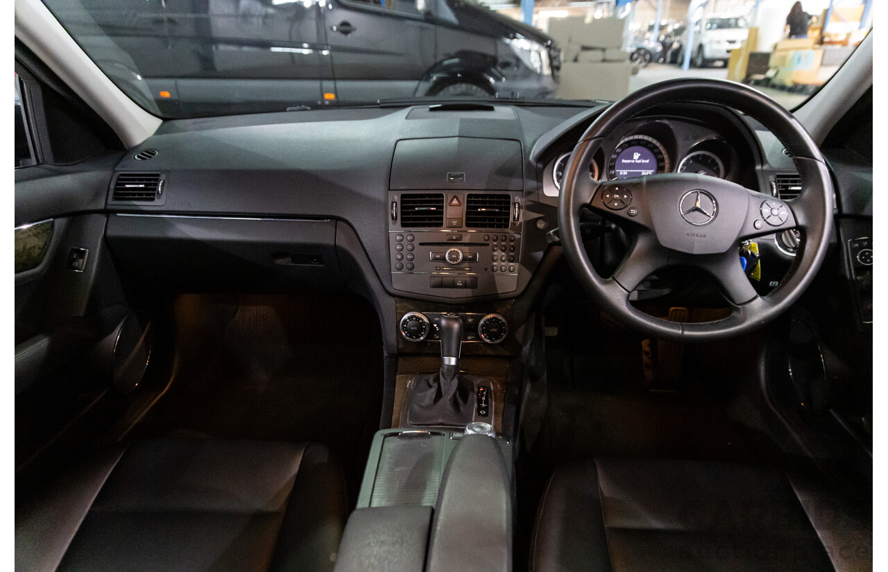 8/2009 Mercedes-Benz C200 Kompressor Classic W204 4d Sedan Tenorite Grey Metallic Supercharged 1.8L