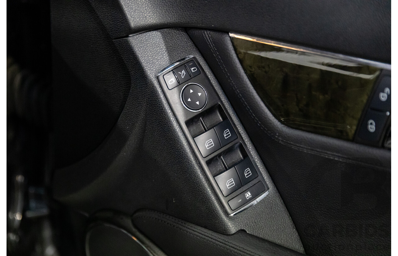 8/2009 Mercedes-Benz C200 Kompressor Classic W204 4d Sedan Tenorite Grey Metallic Supercharged 1.8L