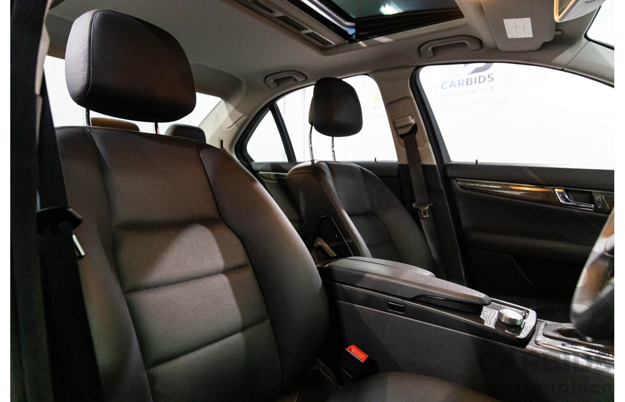 8/2009 Mercedes-Benz C200 Kompressor Classic W204 4d Sedan Tenorite Grey Metallic Supercharged 1.8L