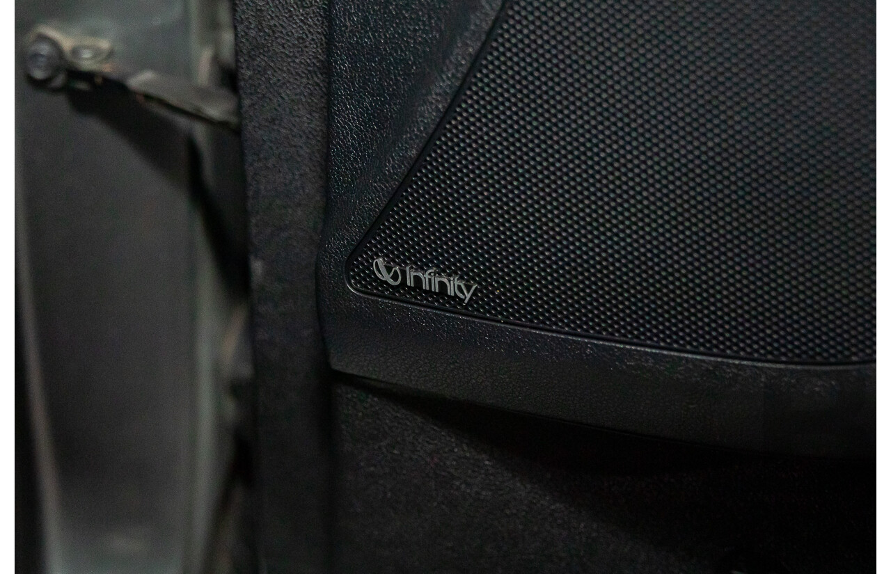 02/2017 Kia Sorento Platinum (AWD) UM MY17 4d Wagon Sparkling Silver Metallic Turbo Diesel 2.2L