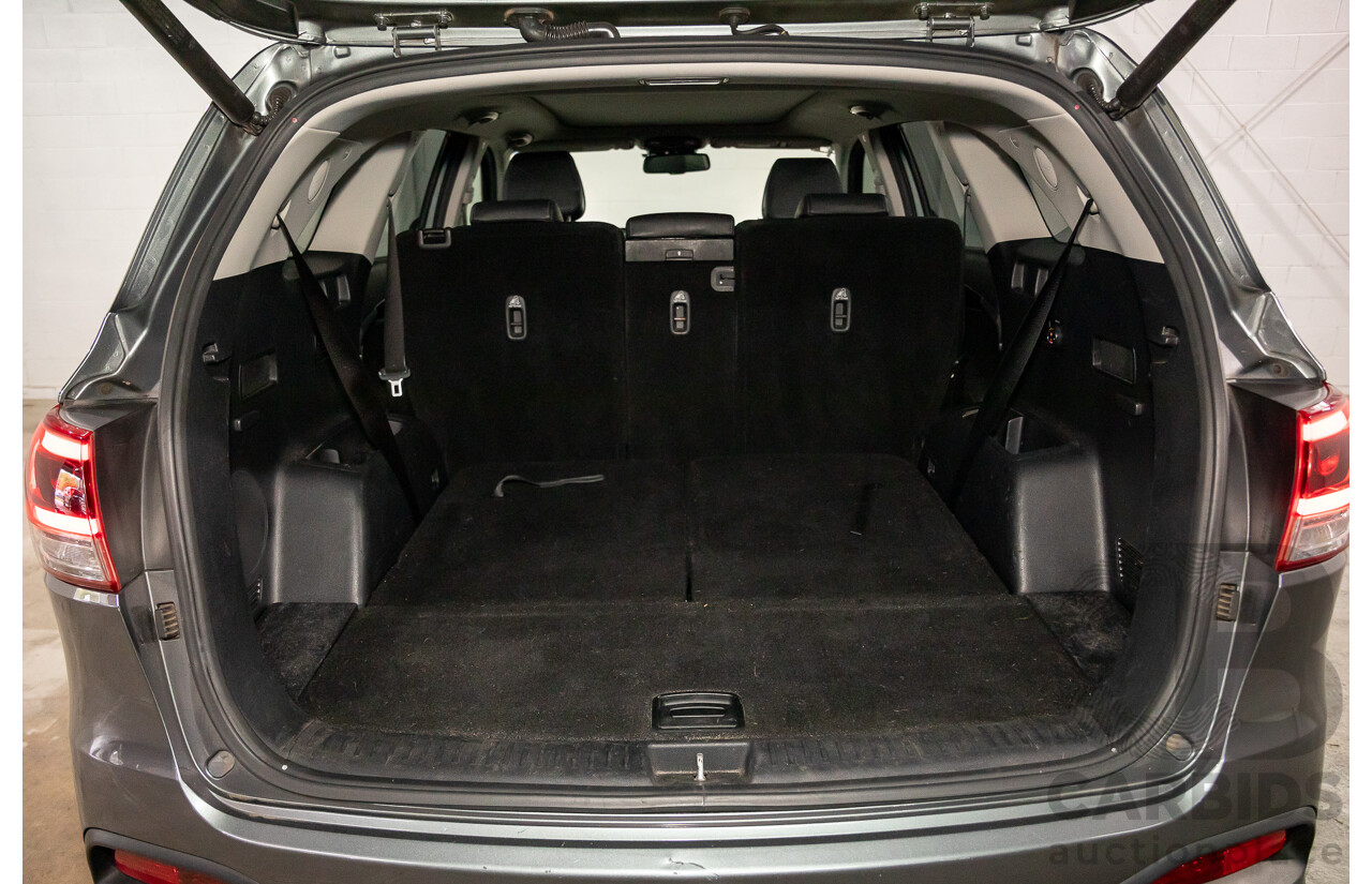 02/2017 Kia Sorento Platinum (AWD) UM MY17 4d Wagon Sparkling Silver Metallic Turbo Diesel 2.2L