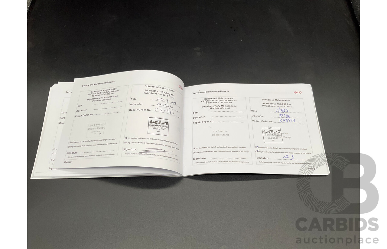 02/2017 Kia Sorento Platinum (AWD) UM MY17 4d Wagon Sparkling Silver Metallic Turbo Diesel 2.2L