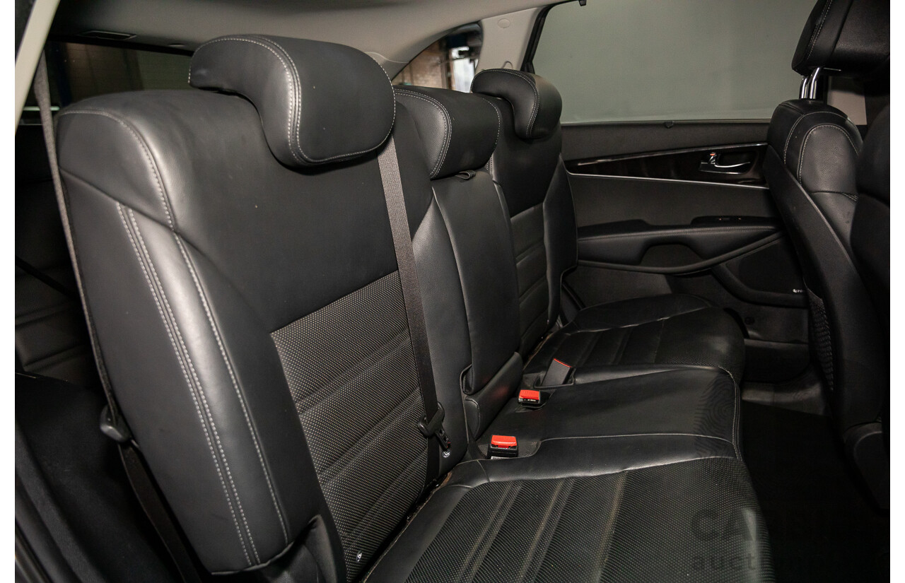 02/2017 Kia Sorento Platinum (AWD) UM MY17 4d Wagon Sparkling Silver Metallic Turbo Diesel 2.2L