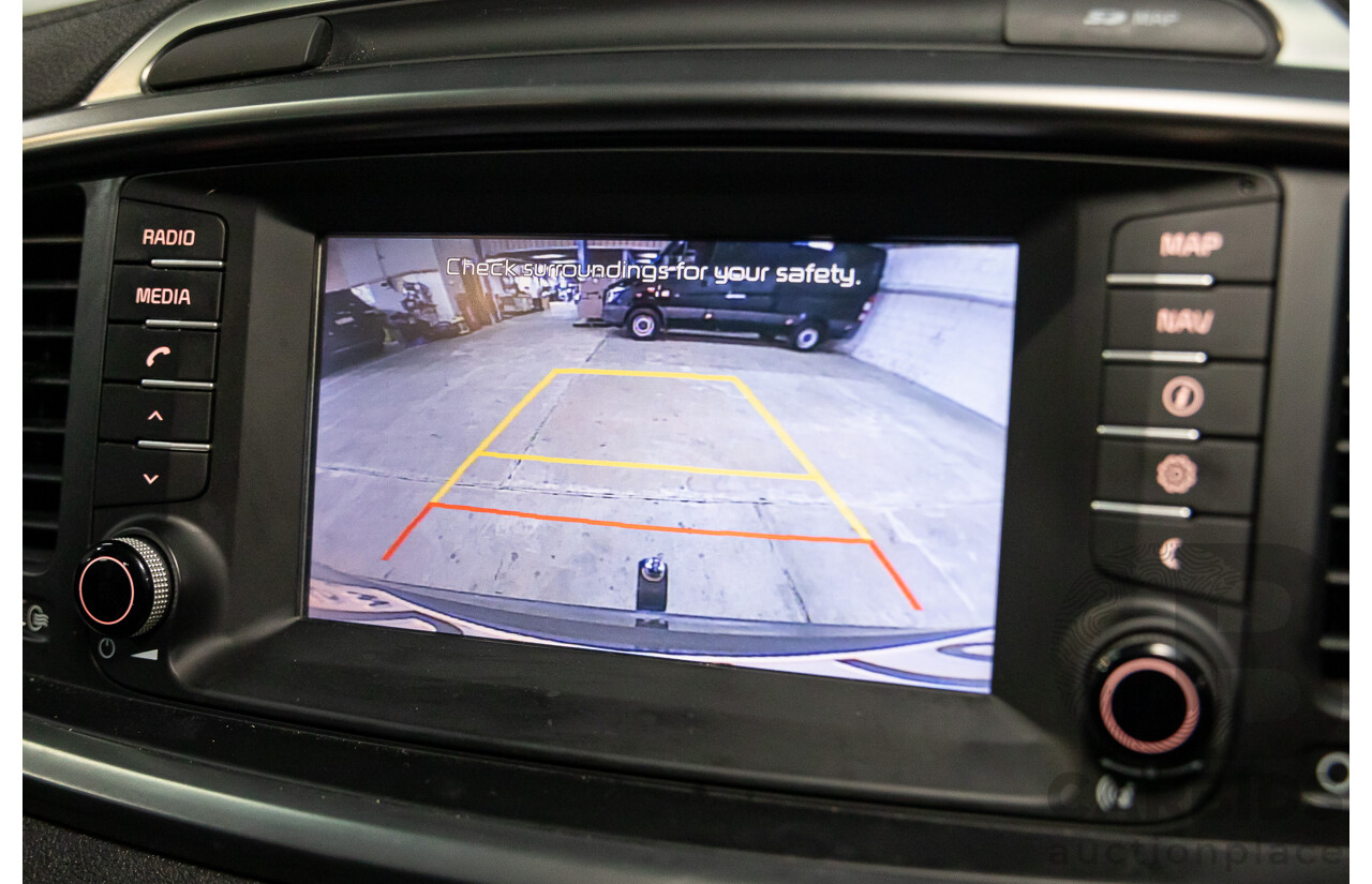 02/2017 Kia Sorento Platinum (AWD) UM MY17 4d Wagon Sparkling Silver Metallic Turbo Diesel 2.2L