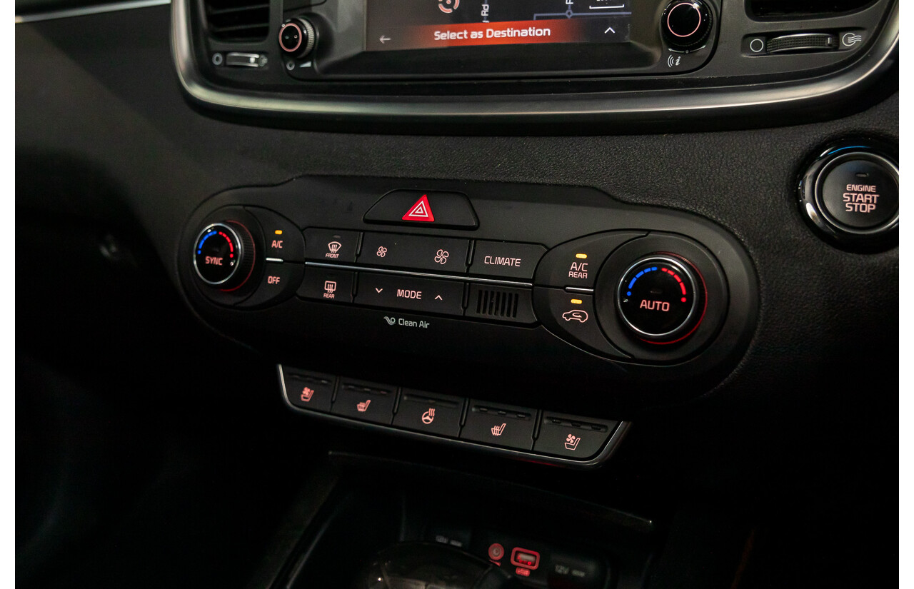 02/2017 Kia Sorento Platinum (AWD) UM MY17 4d Wagon Sparkling Silver Metallic Turbo Diesel 2.2L