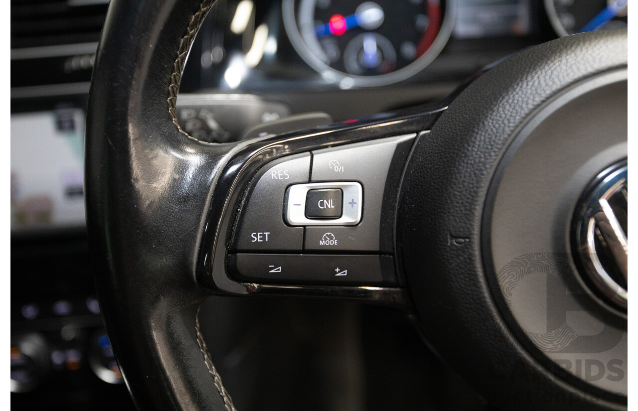 4/2016 Volkswagen Golf R (AWD) AU MY16 5D Hatchback Lapiz Blue Metallic Turbo 2.0L