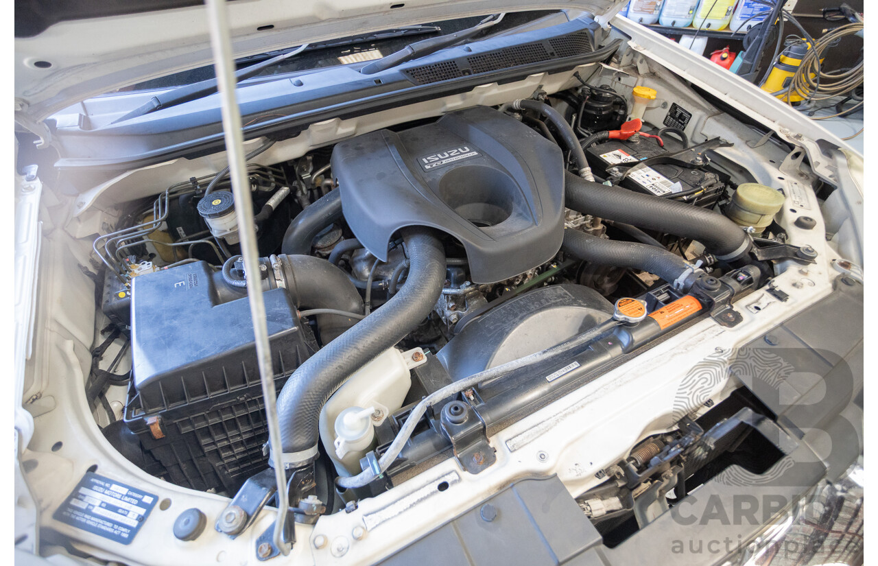 09/2015 Isuzu MU-X LS-U (4x4) UC MY15 4D Wagon Silky White Pearl Turbo Diesel 3.0L - 7 Seats