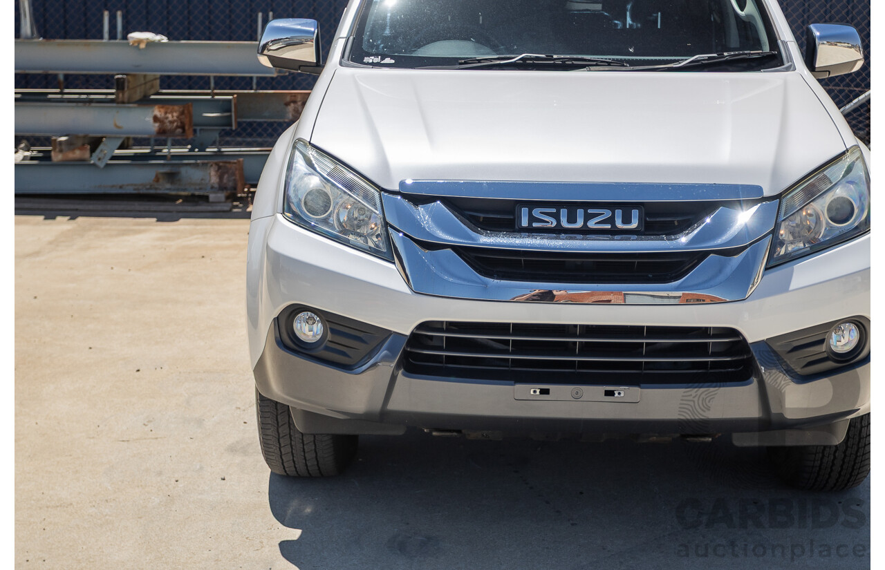 09/2015 Isuzu MU-X LS-U (4x4) UC MY15 4D Wagon Silky White Pearl Turbo Diesel 3.0L - 7 Seats