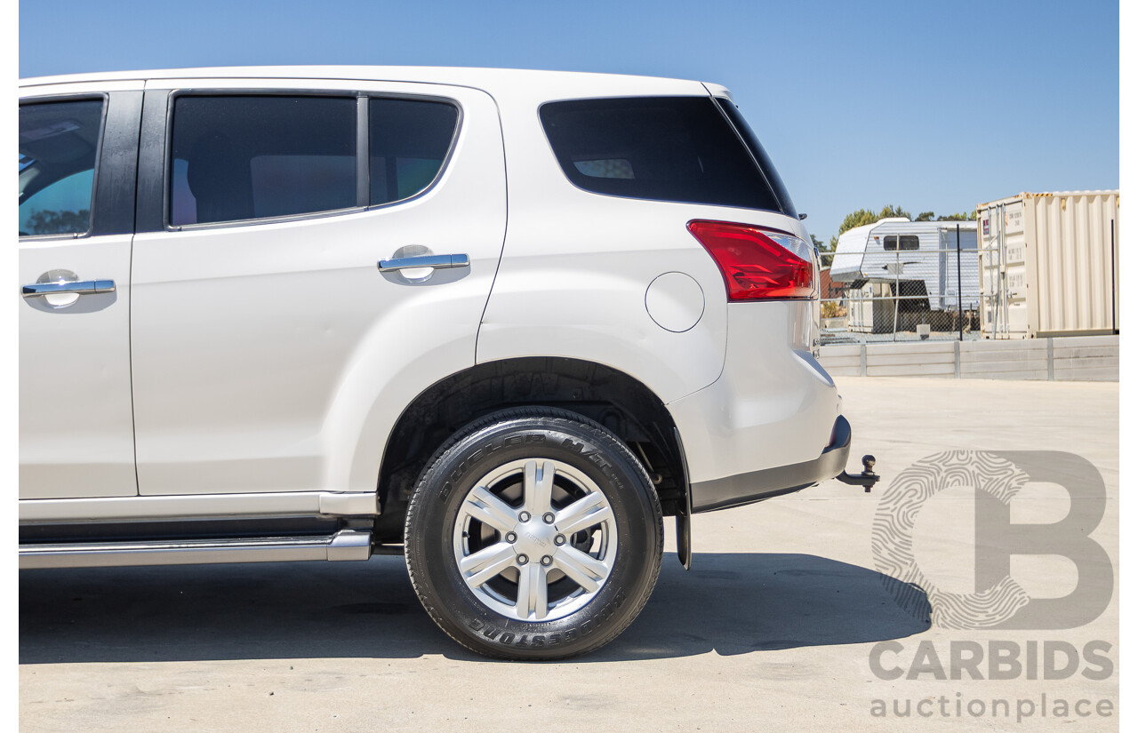 09/2015 Isuzu MU-X LS-U (4x4) UC MY15 4D Wagon Silky White Pearl Turbo Diesel 3.0L - 7 Seats