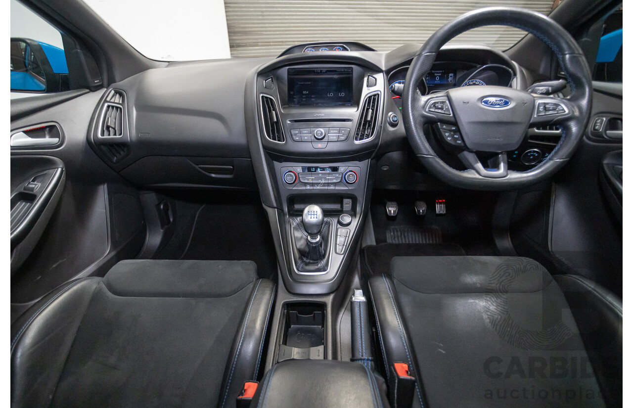 8/2016 Ford Focus RS (AWD) LZ 5D Hatchback Nitrous Blue Pearl Turbo 2.3L