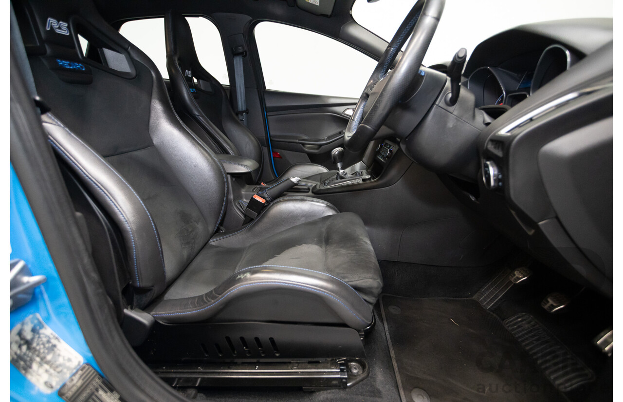 8/2016 Ford Focus RS (AWD) LZ 5D Hatchback Nitrous Blue Pearl Turbo 2.3L
