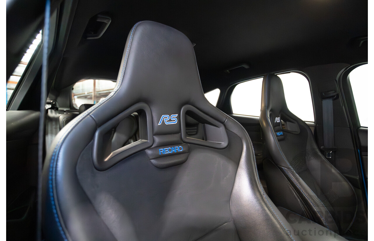 8/2016 Ford Focus RS (AWD) LZ 5D Hatchback Nitrous Blue Pearl Turbo 2.3L