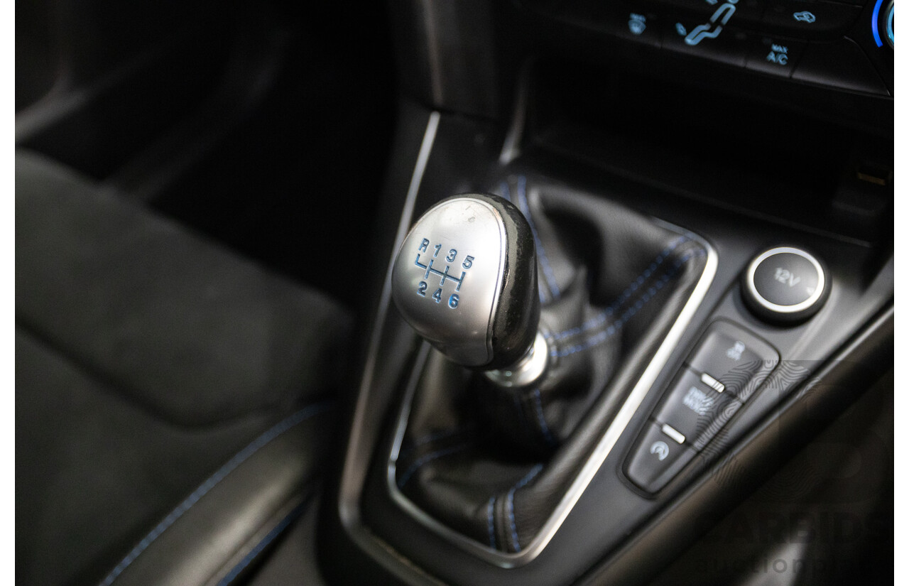 8/2016 Ford Focus RS (AWD) LZ 5D Hatchback Nitrous Blue Pearl Turbo 2.3L