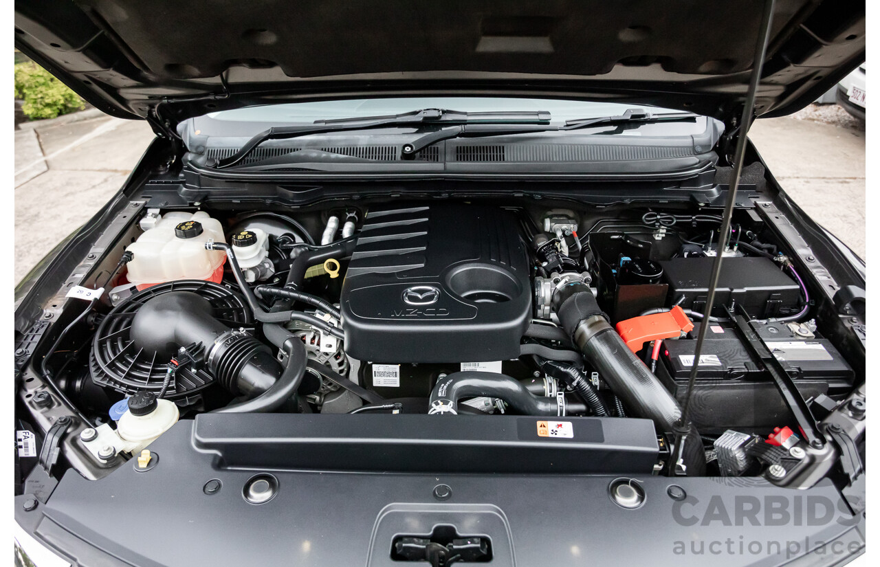 12/2015 Mazda BT-50 XTR (4x4) MY16 Dual Cab Utility Desert Bronze Metallic Turbo Diesel 3.2L