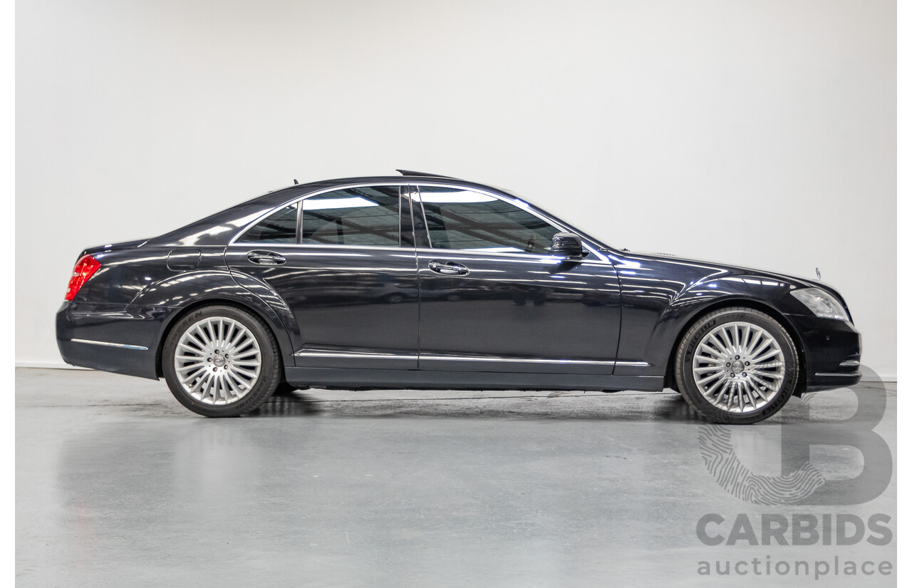 11/2010 Mercedes-Benz S350 221 09 Upgrade 4D Sedan Chromit Majestic Black Metallic V6 3.5L