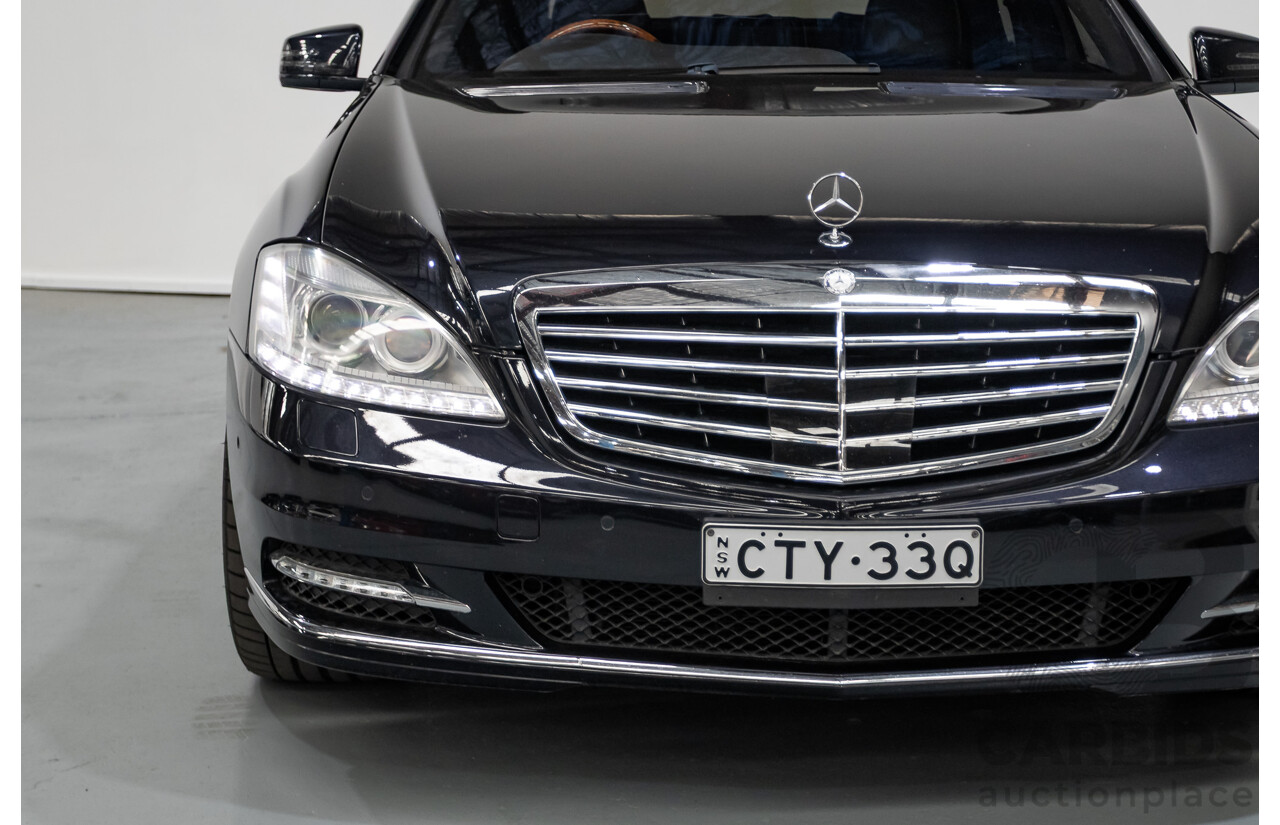 11/2010 Mercedes-Benz S350 221 09 Upgrade 4D Sedan Chromit Majestic Black Metallic V6 3.5L