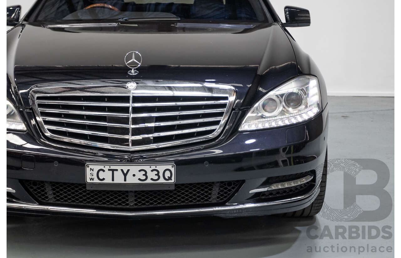 11/2010 Mercedes-Benz S350 221 09 Upgrade 4D Sedan Chromit Majestic Black Metallic V6 3.5L