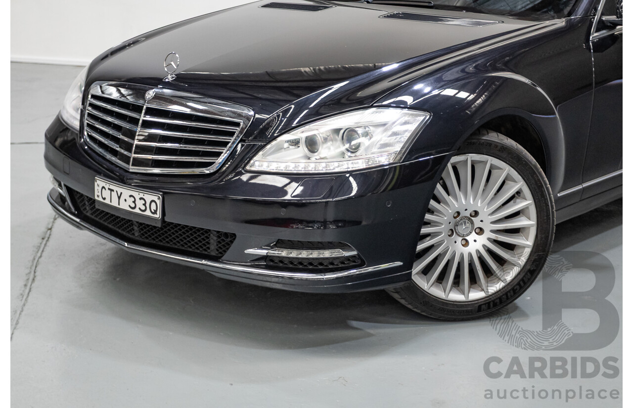 11/2010 Mercedes-Benz S350 221 09 Upgrade 4D Sedan Chromit Majestic Black Metallic V6 3.5L