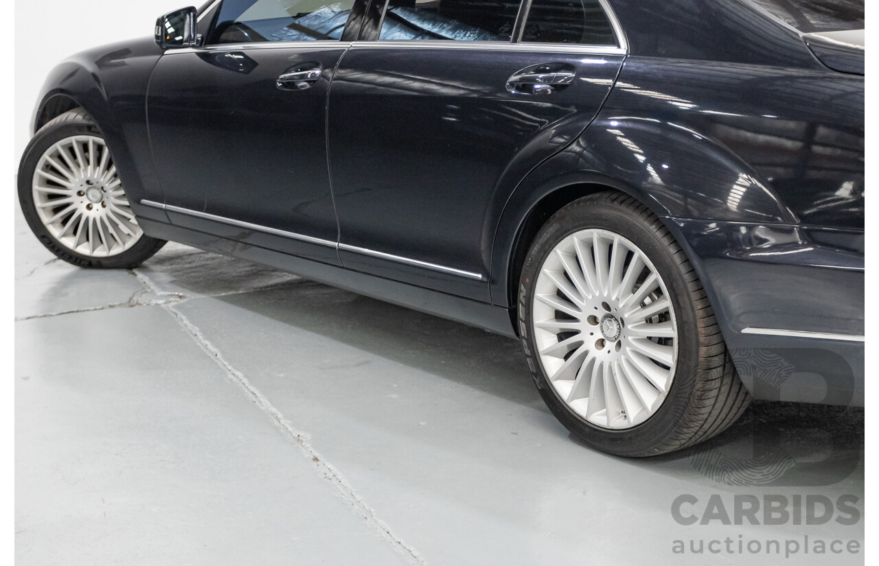 11/2010 Mercedes-Benz S350 221 09 Upgrade 4D Sedan Chromit Majestic Black Metallic V6 3.5L