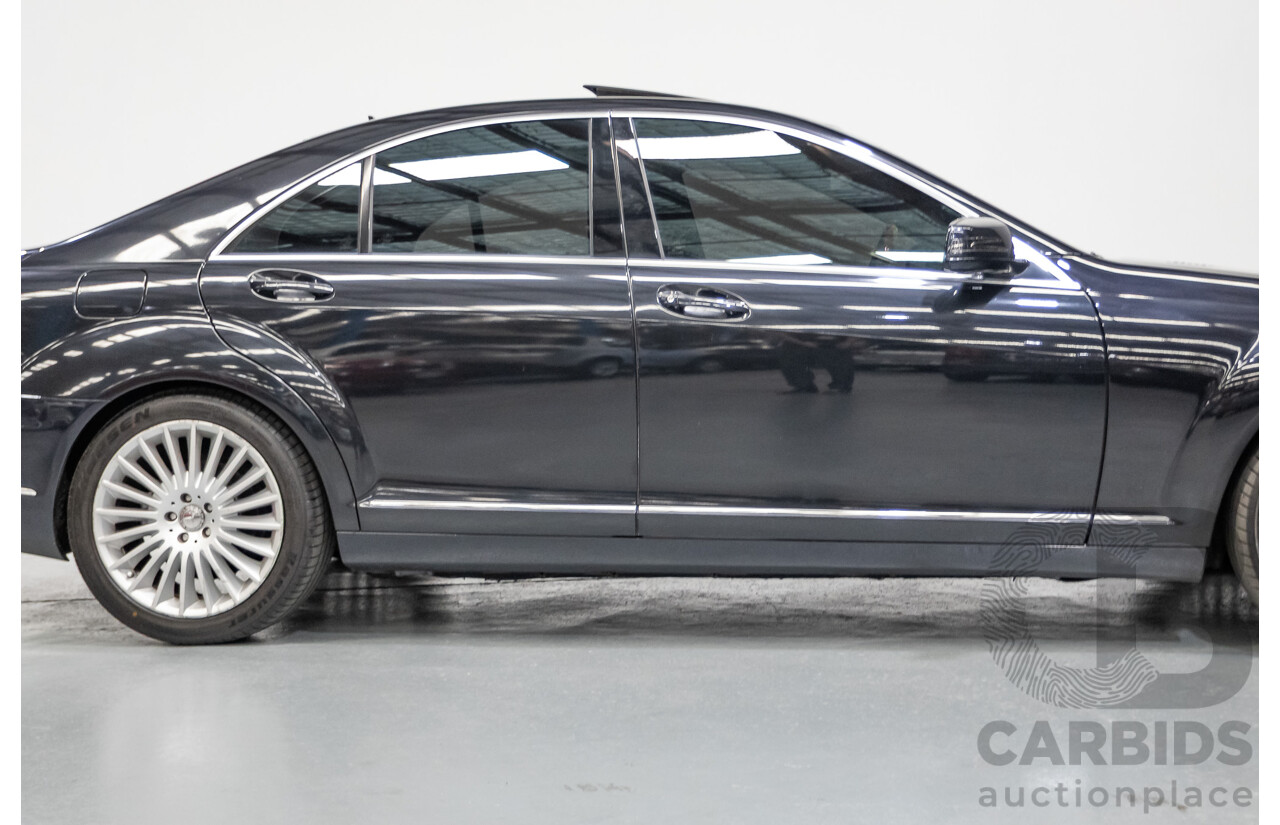 11/2010 Mercedes-Benz S350 221 09 Upgrade 4D Sedan Chromit Majestic Black Metallic V6 3.5L