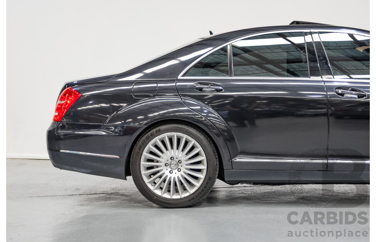 11/2010 Mercedes-Benz S350 221 09 Upgrade 4D Sedan Chromit Majestic Black Metallic V6 3.5L