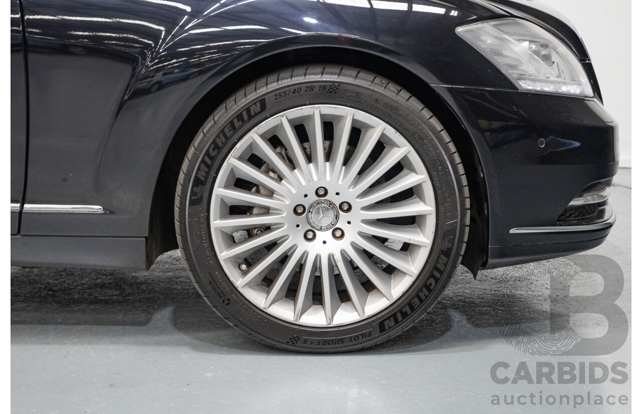 11/2010 Mercedes-Benz S350 221 09 Upgrade 4D Sedan Chromit Majestic Black Metallic V6 3.5L