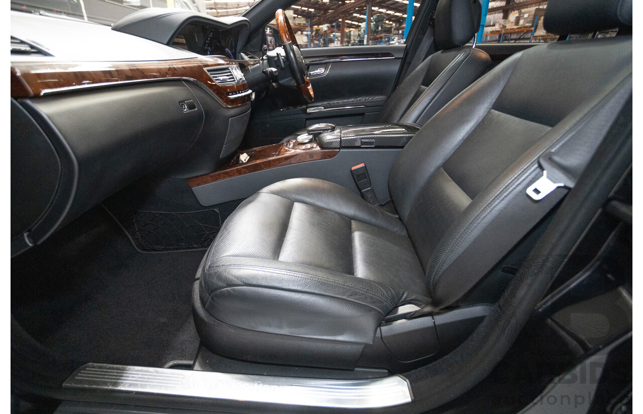 11/2010 Mercedes-Benz S350 221 09 Upgrade 4D Sedan Chromit Majestic Black Metallic V6 3.5L