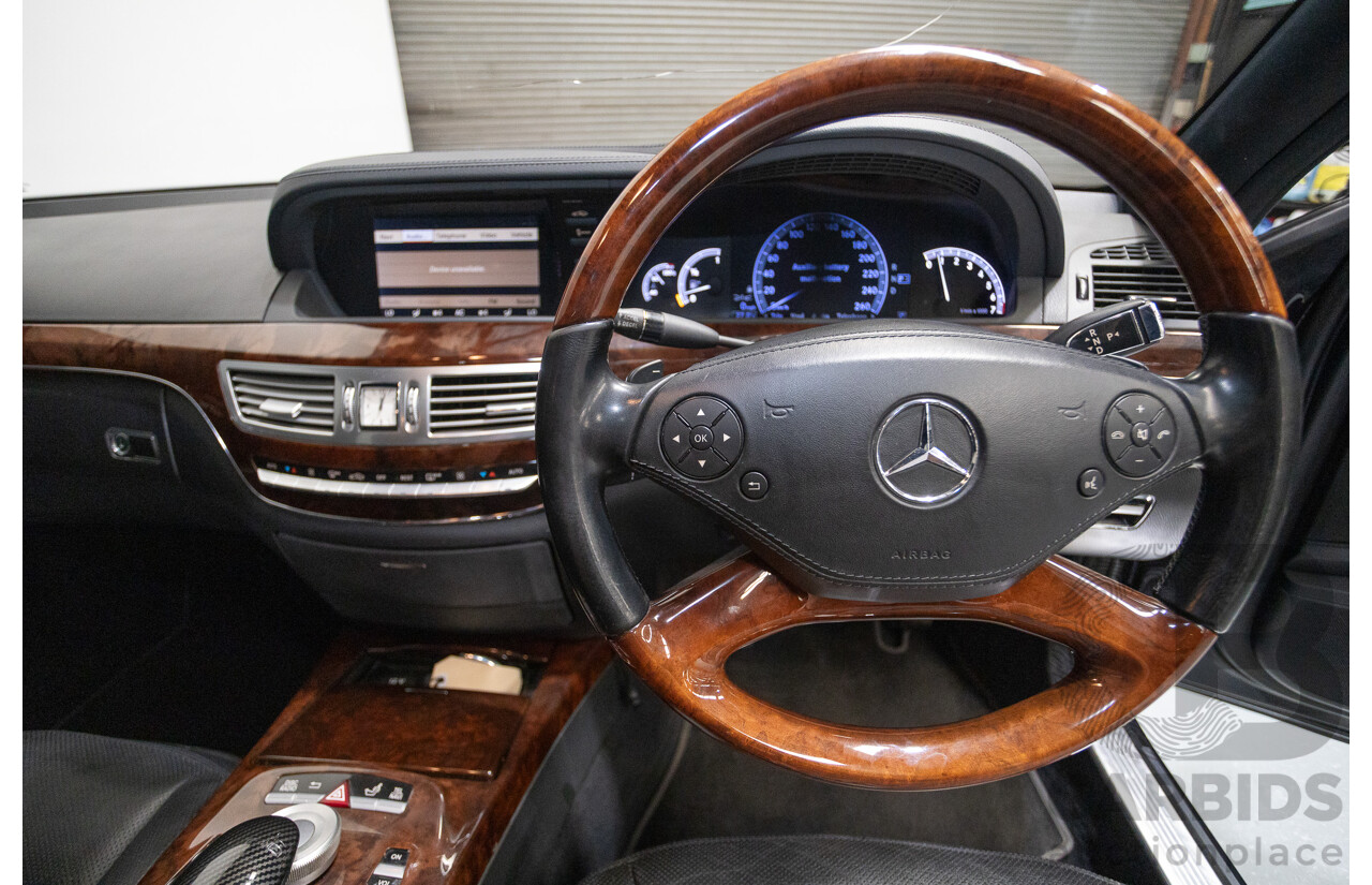 11/2010 Mercedes-Benz S350 221 09 Upgrade 4D Sedan Chromit Majestic Black Metallic V6 3.5L