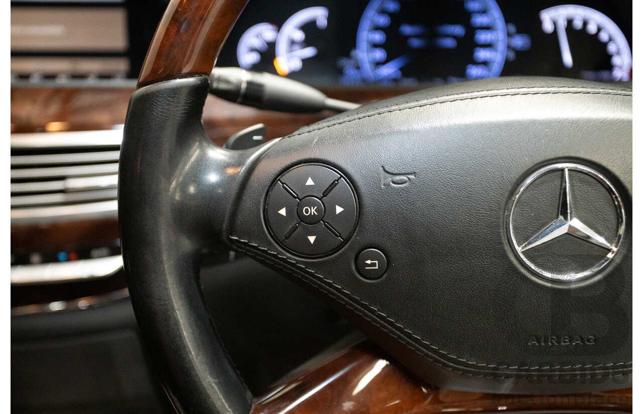 11/2010 Mercedes-Benz S350 221 09 Upgrade 4D Sedan Chromit Majestic Black Metallic V6 3.5L