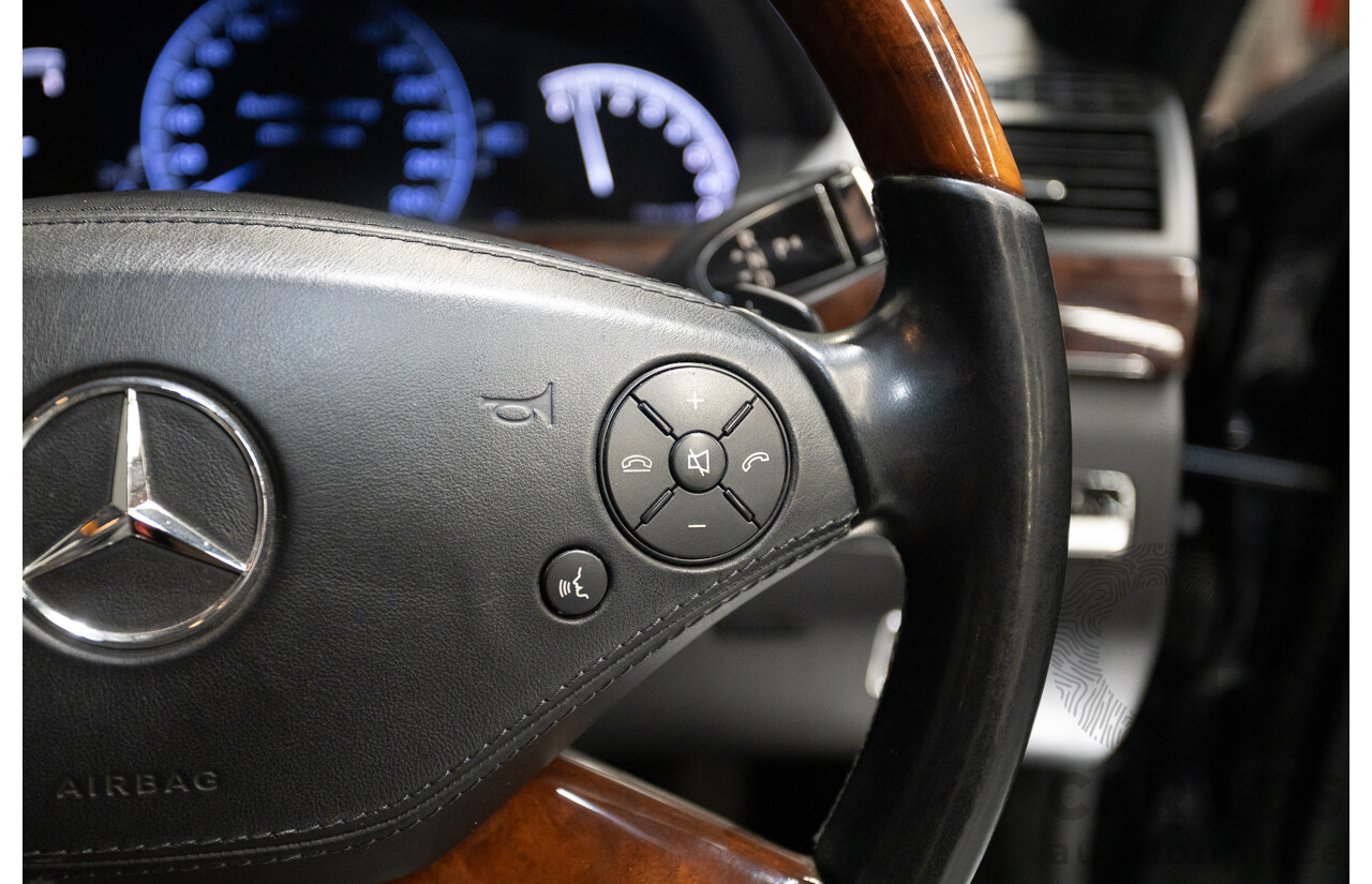 11/2010 Mercedes-Benz S350 221 09 Upgrade 4D Sedan Chromit Majestic Black Metallic V6 3.5L