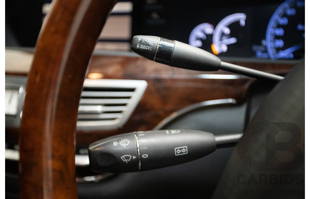 11/2010 Mercedes-Benz S350 221 09 Upgrade 4D Sedan Chromit Majestic Black Metallic V6 3.5L