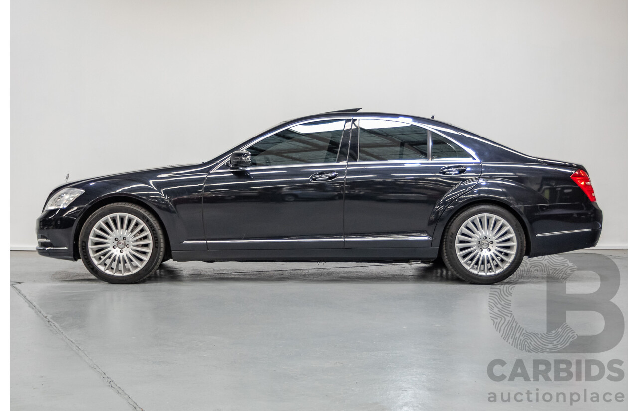 11/2010 Mercedes-Benz S350 221 09 Upgrade 4D Sedan Chromit Majestic Black Metallic V6 3.5L