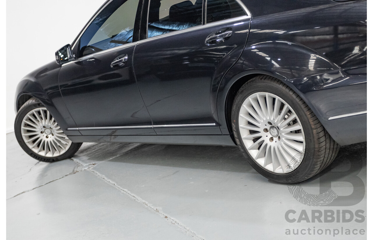 11/2010 Mercedes-Benz S350 221 09 Upgrade 4D Sedan Chromit Majestic Black Metallic V6 3.5L