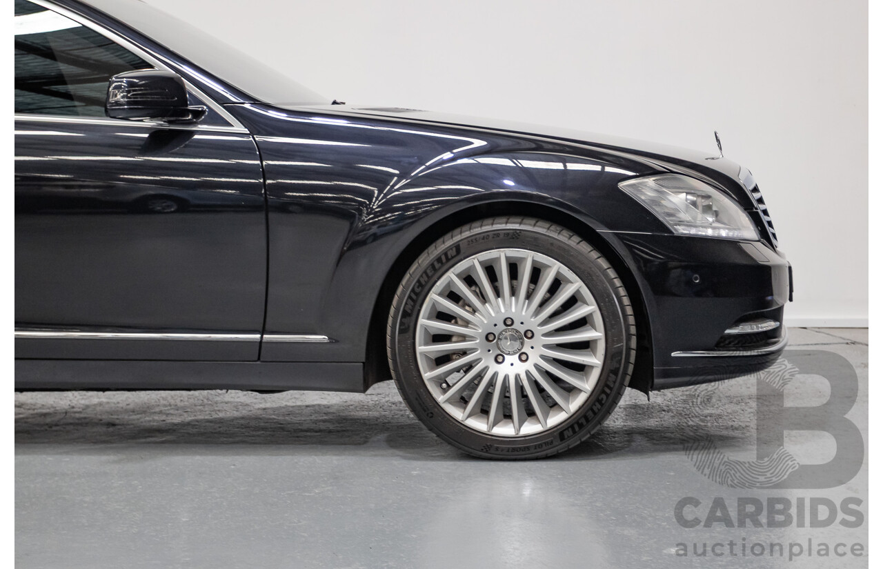 11/2010 Mercedes-Benz S350 221 09 Upgrade 4D Sedan Chromit Majestic Black Metallic V6 3.5L