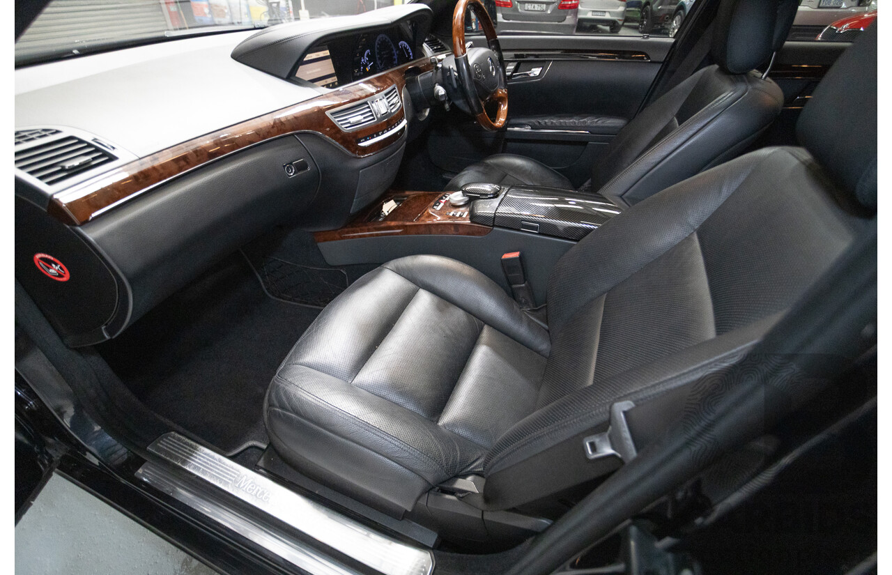 11/2010 Mercedes-Benz S350 221 09 Upgrade 4D Sedan Chromit Majestic Black Metallic V6 3.5L