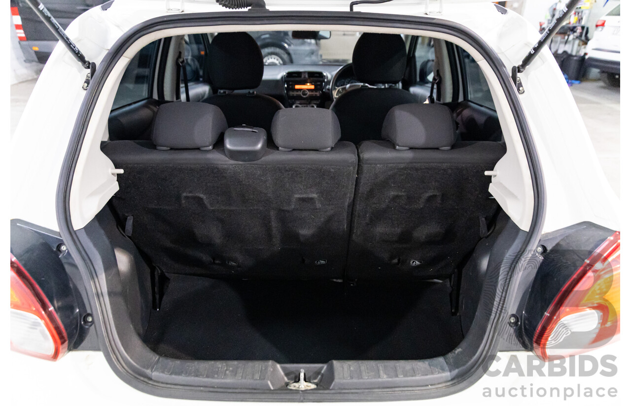 8/2013 Mitsubishi Mirage ES LA 5d Hatchback White 1.2L