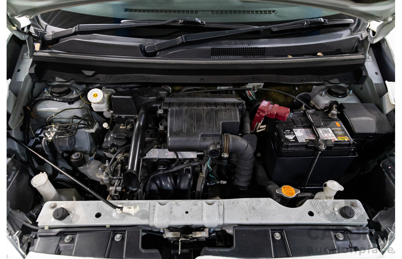 8/2013 Mitsubishi Mirage ES LA 5d Hatchback White 1.2L