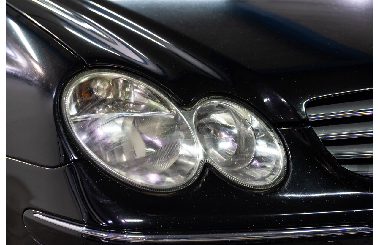 11/2003 Mercedes-Benz CLK 320 Elegance C209 2d Coupe Obsidian Black Metallic V6 3.2L