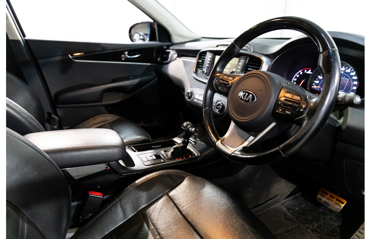 8/2015 Kia Sorento SLi (4x2) UM 4D Wagon Sunset Red Metallic V6 3.3L