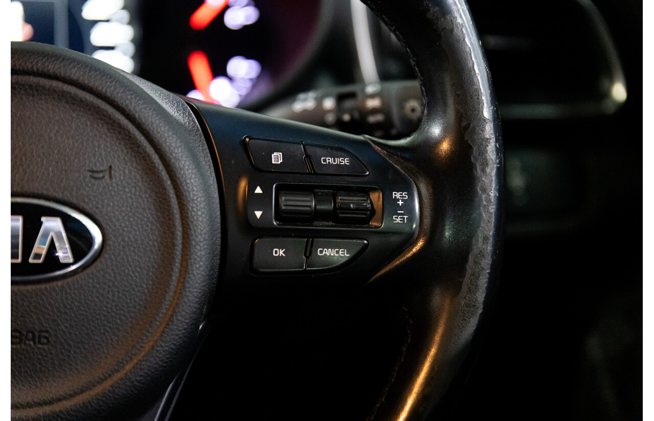 8/2015 Kia Sorento SLi (4x2) UM 4D Wagon Sunset Red Metallic V6 3.3L