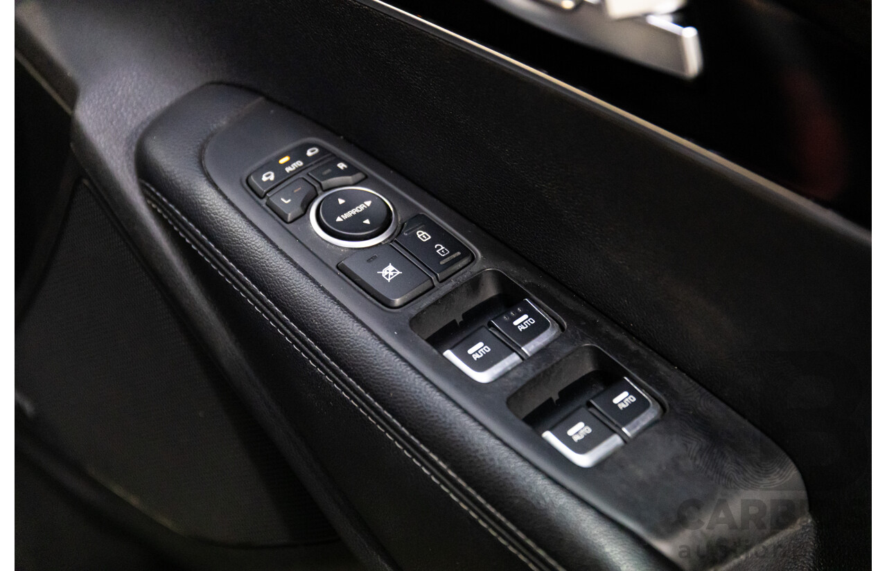 8/2015 Kia Sorento SLi (4x2) UM 4D Wagon Sunset Red Metallic V6 3.3L