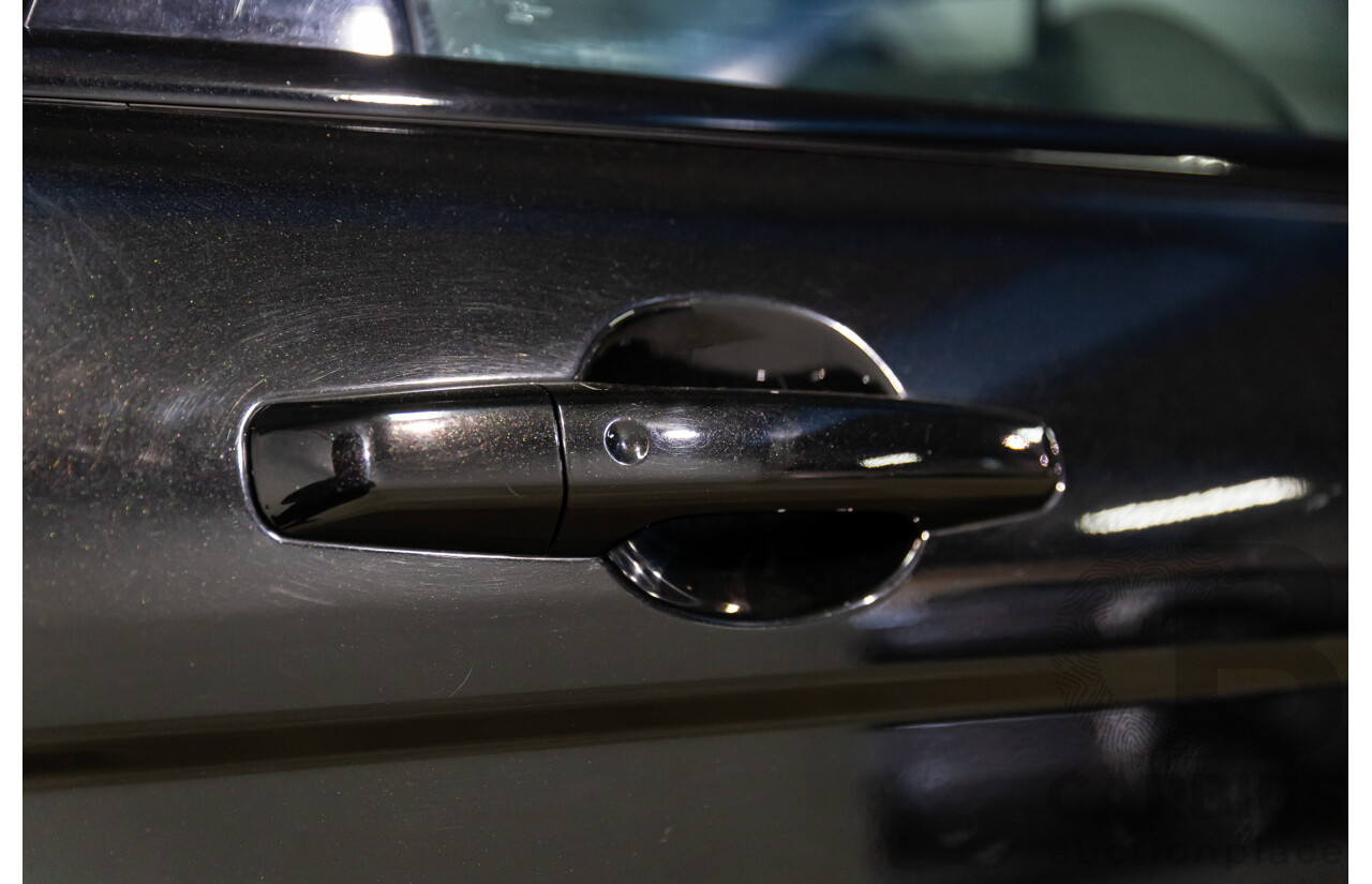 01/2016 Range Rover Evoque Td4 150 SE (AWD) LV MY16 5d Wagon Santorini Black Metallic Turbo Diesel 2.0L