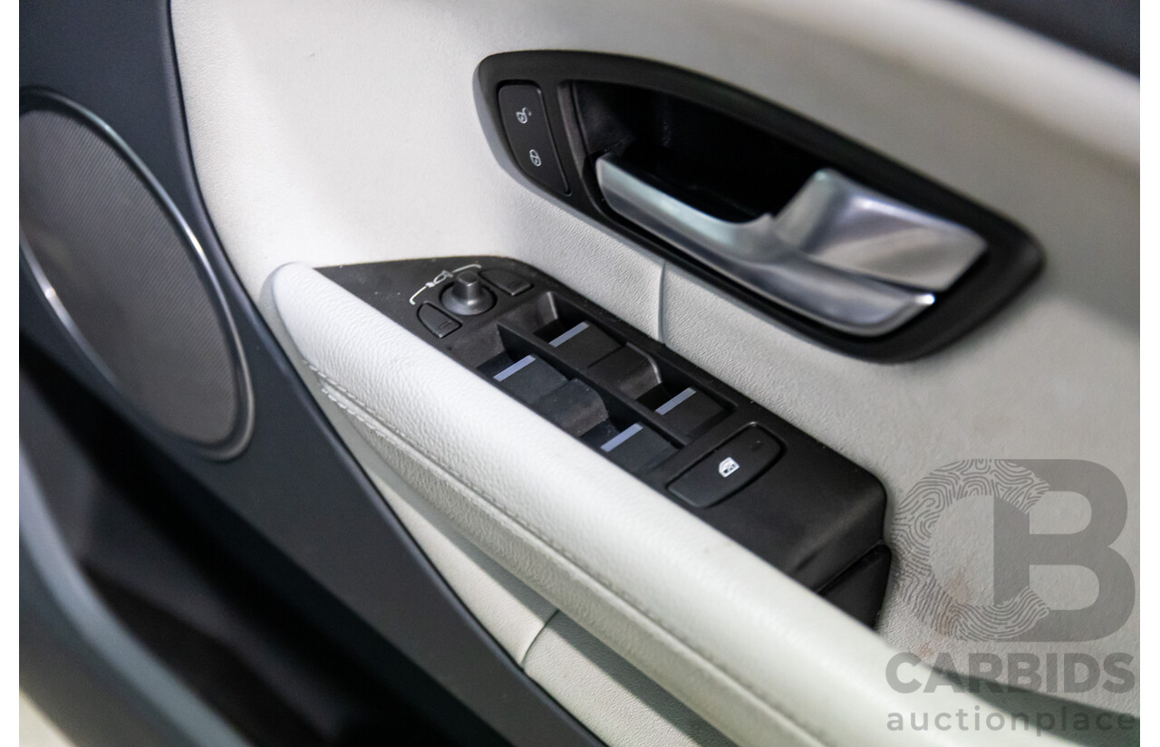 01/2016 Range Rover Evoque Td4 150 SE (AWD) LV MY16 5d Wagon Santorini Black Metallic Turbo Diesel 2.0L