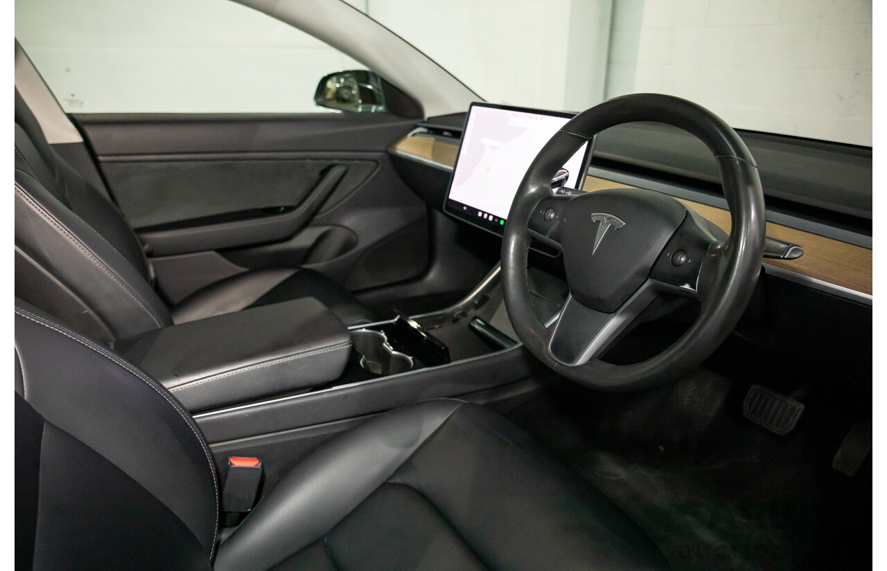 07/2019 Tesla Model 3 Standard Range (RWD) MY19 5d Sedan Black Dedicated Electric EV - 190kW