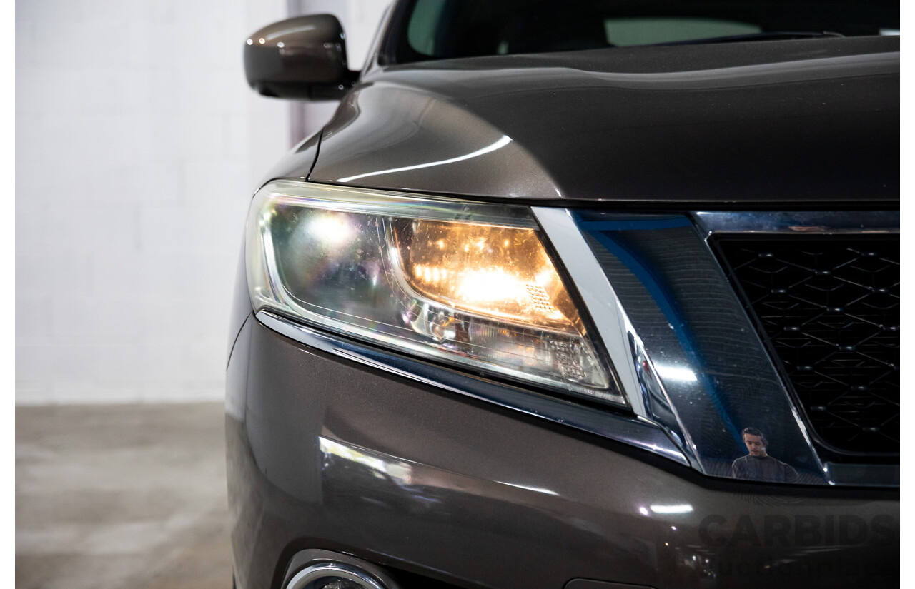 12/2015 Nissan Pathfinder ST-L (4x4) R52 MY15 4d Wagon Gun Metallic V6 3.5L